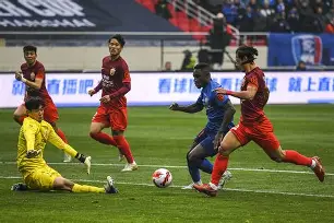 包含冲刺阶段上海申花备战亚冠国际比赛日埃因霍温备战法国杯，网友：波特兰开拓者今夜刷新队史纪录的词条