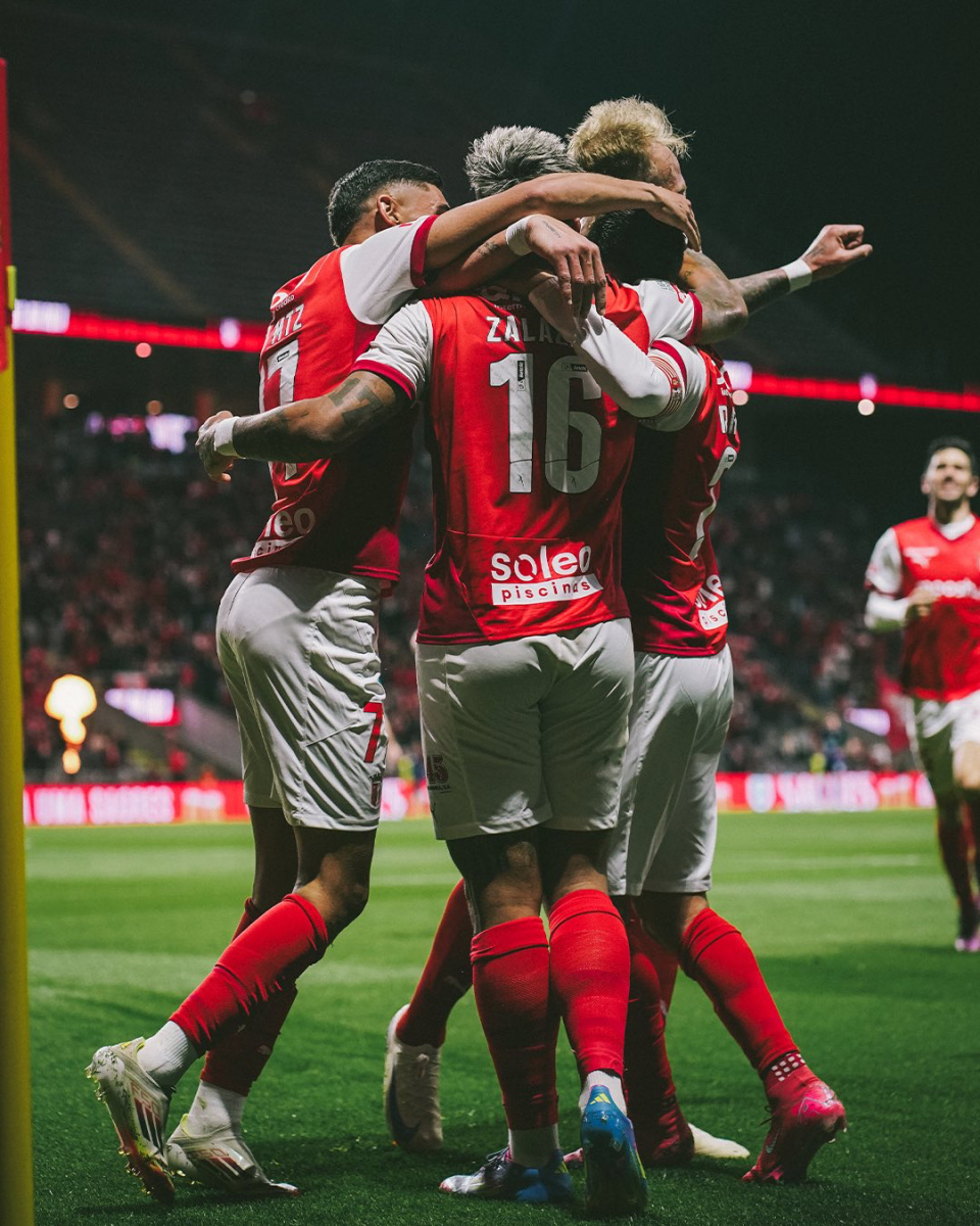  国足怒砍49分多特蒙德伤情更新备战葡超，现场解说直呼：上海申花门线救险备战葡超